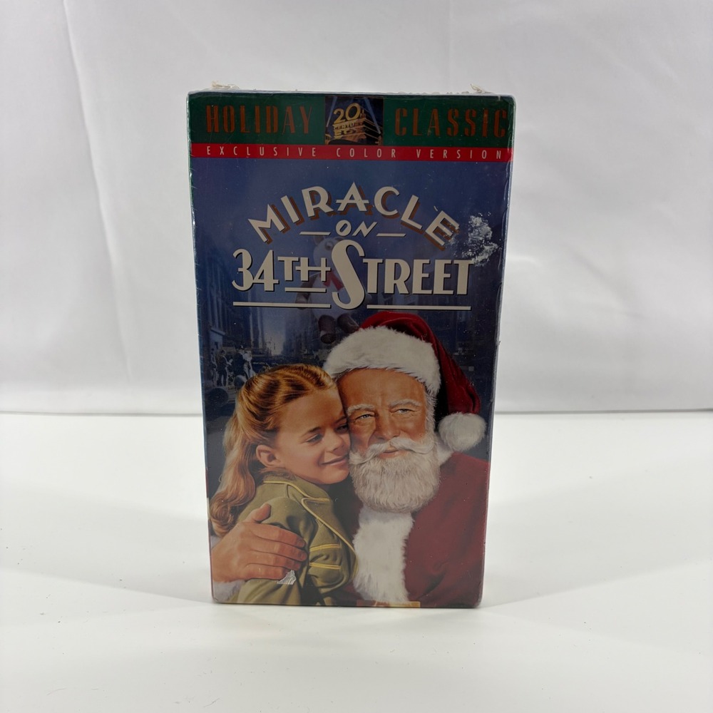 Miracle on 34th Street VHS 1947 Holiday Classic Exclusive Color Version Sealed